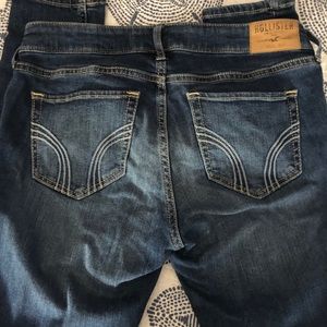 Hollister jeans size 28